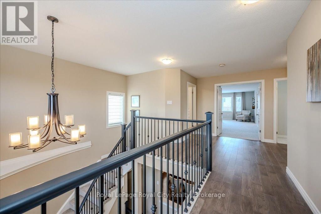 16 HALL AVENUE Image 21