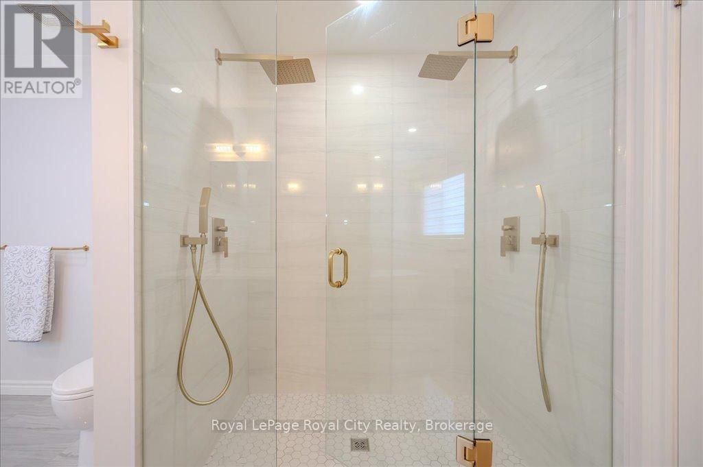 16 HALL AVENUE Image 25