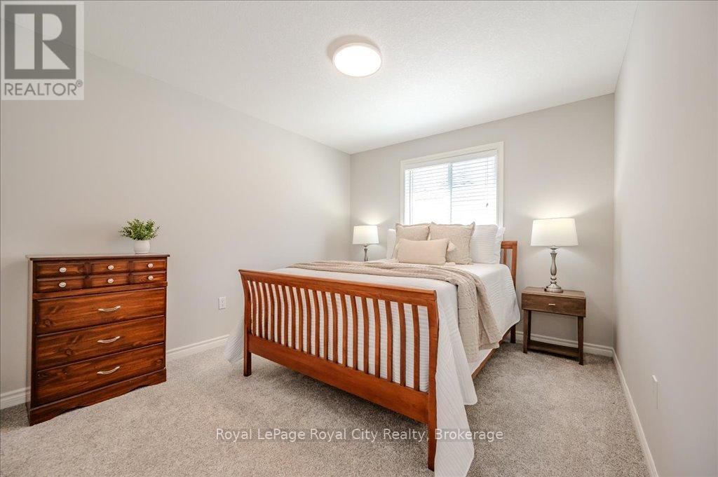 16 HALL AVENUE Image 27