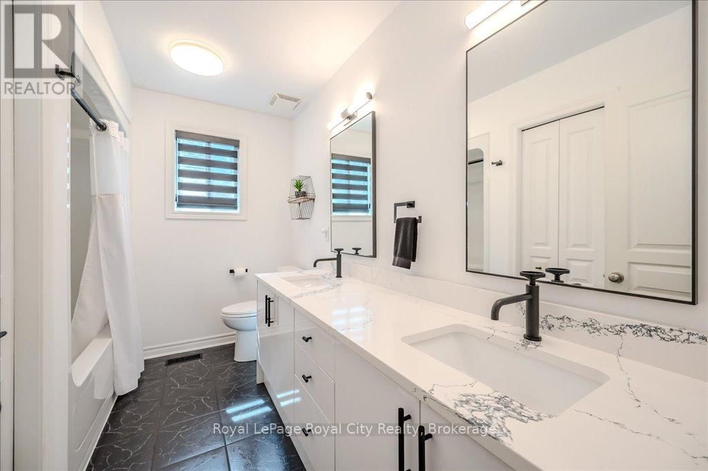 16 HALL AVENUE Image 29