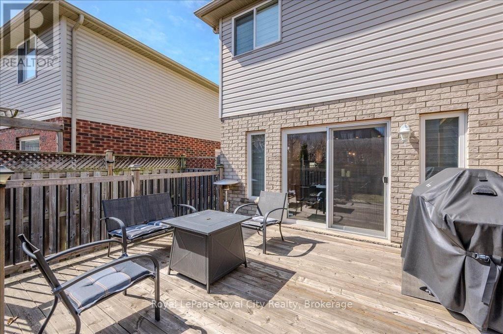 16 HALL AVENUE Image 48