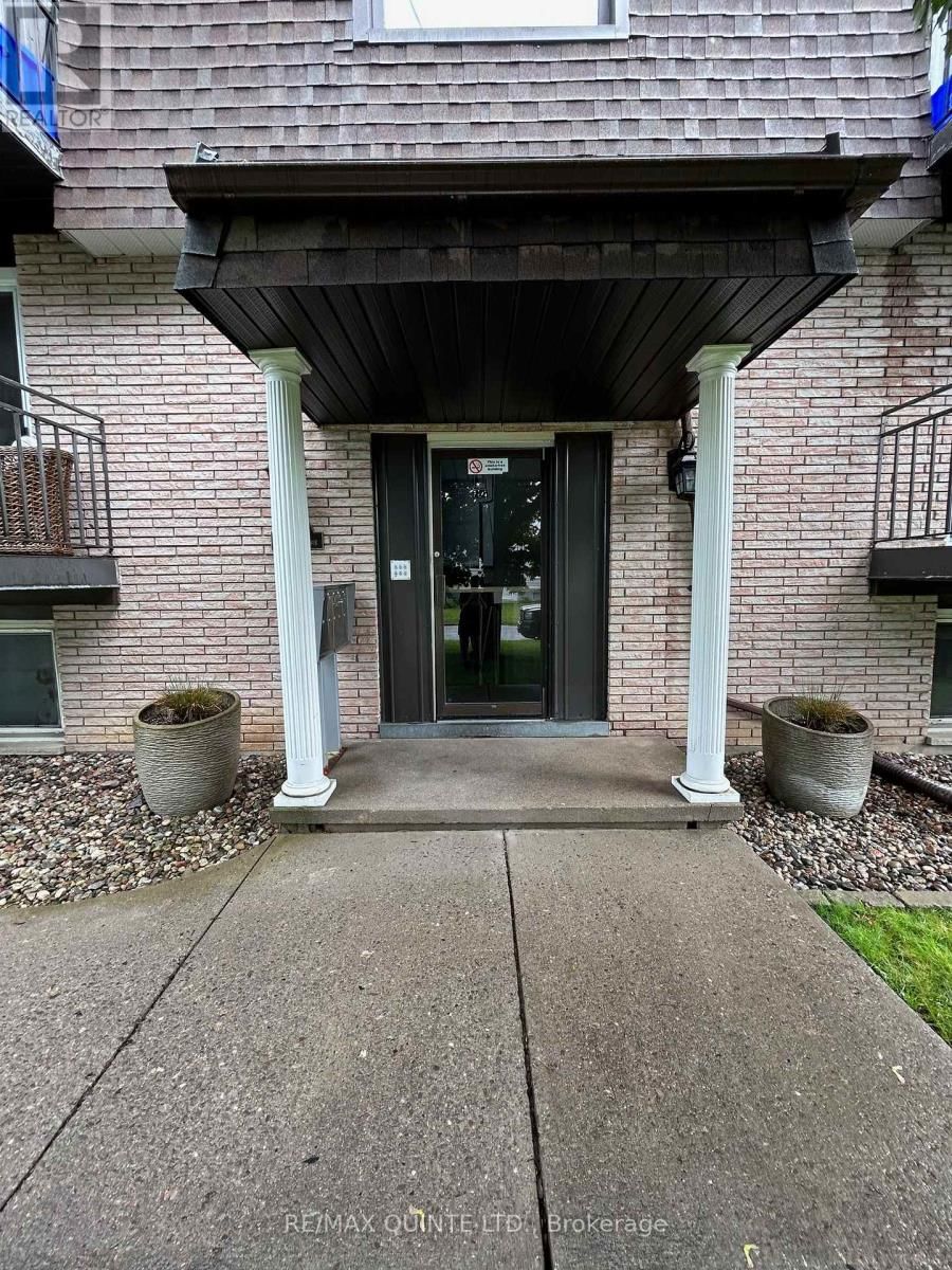6 - 29 MCNICHOL AVENUE Image 1