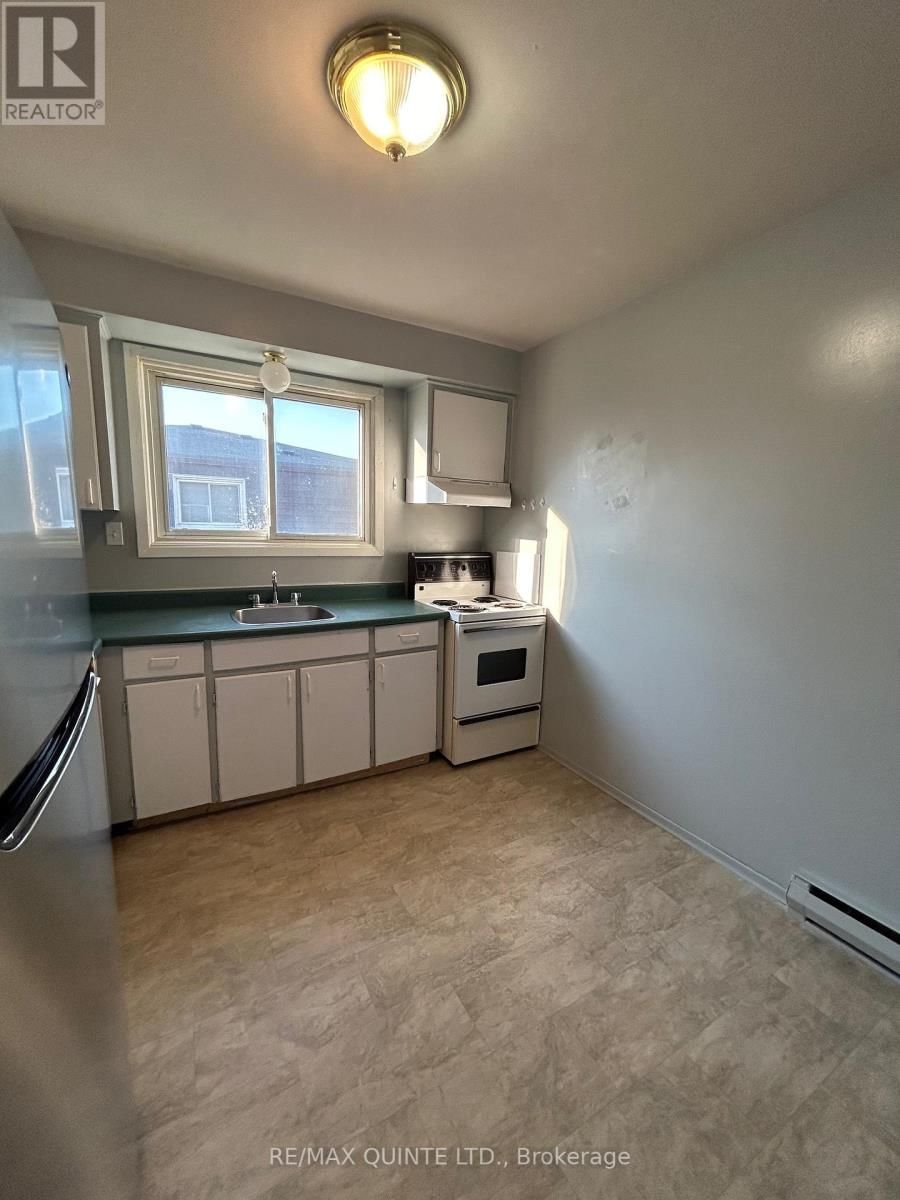 6 - 29 MCNICHOL AVENUE Image 13