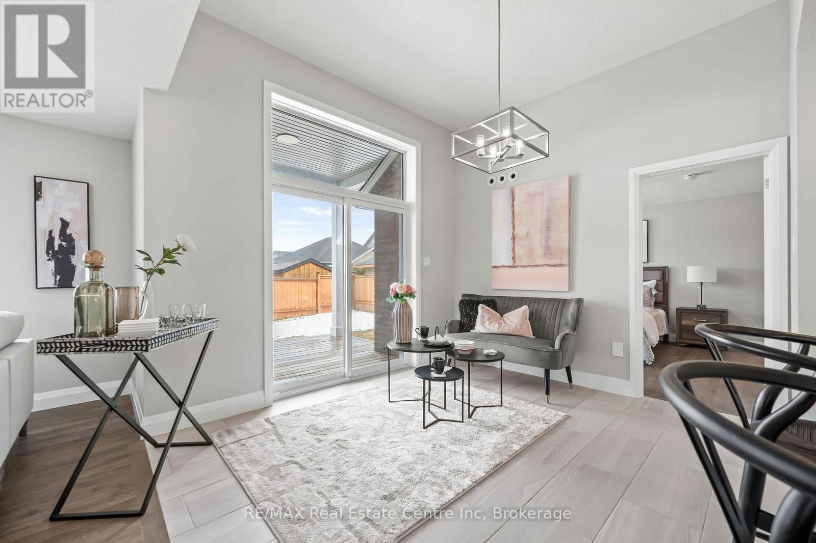 130 STEPHENSON WAY Image 13