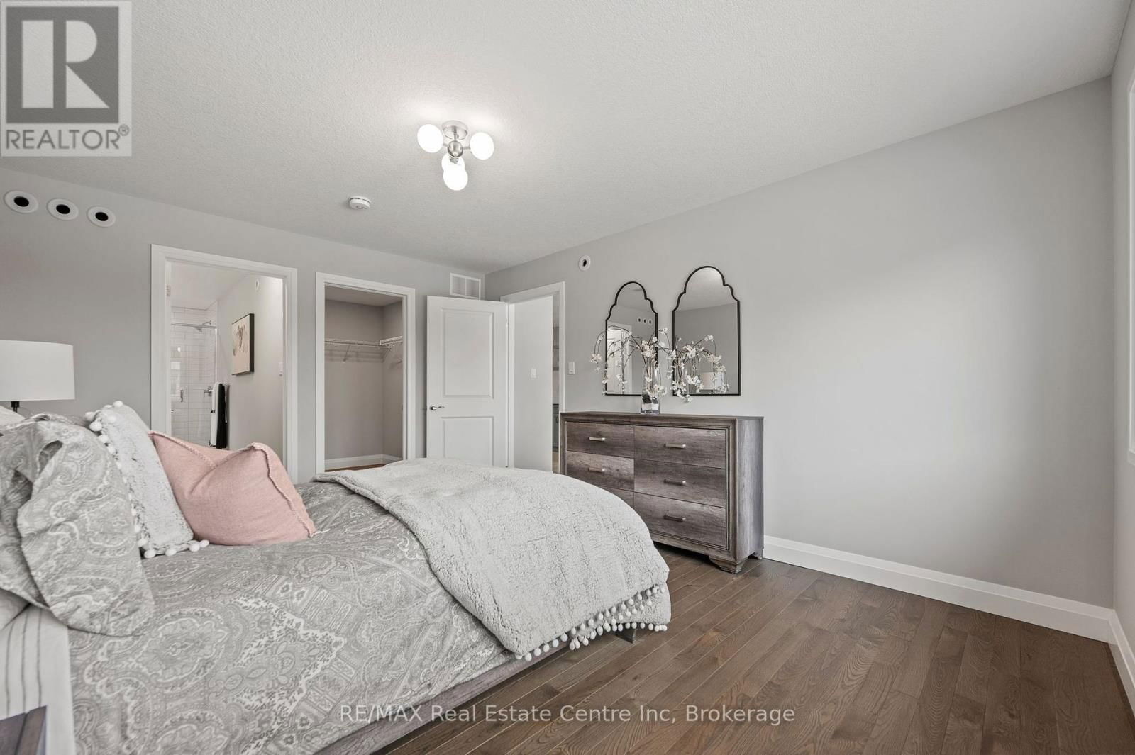 130 STEPHENSON WAY Image 16