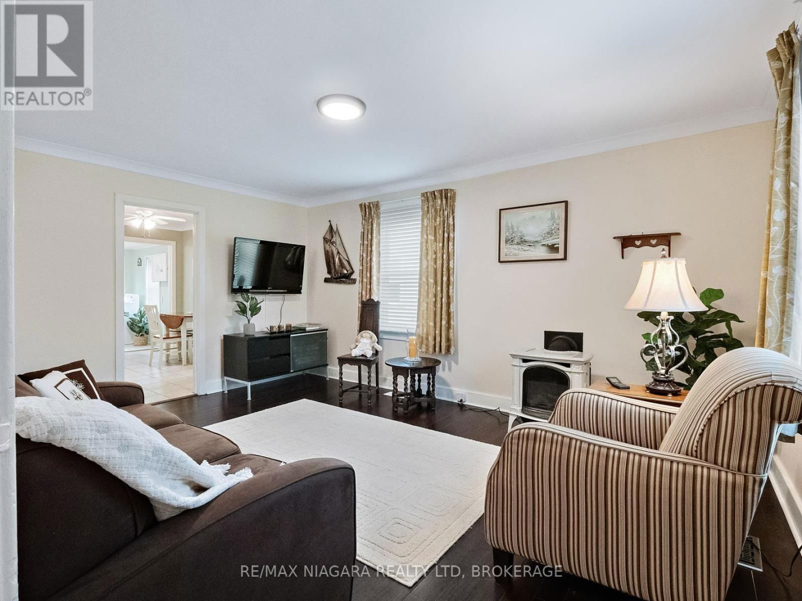 207 GILMORE ROAD Image 4