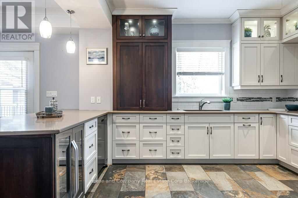 11 DALY AVENUE Image 11