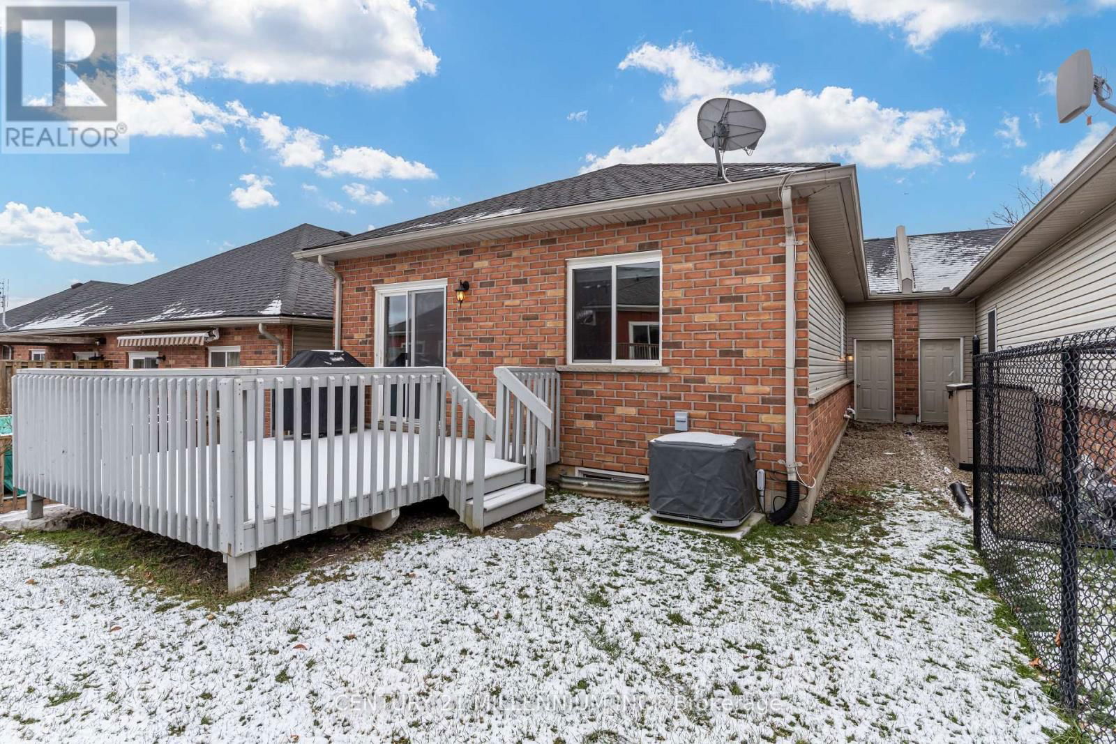 7 MILLCROFT DRIVE Image 35