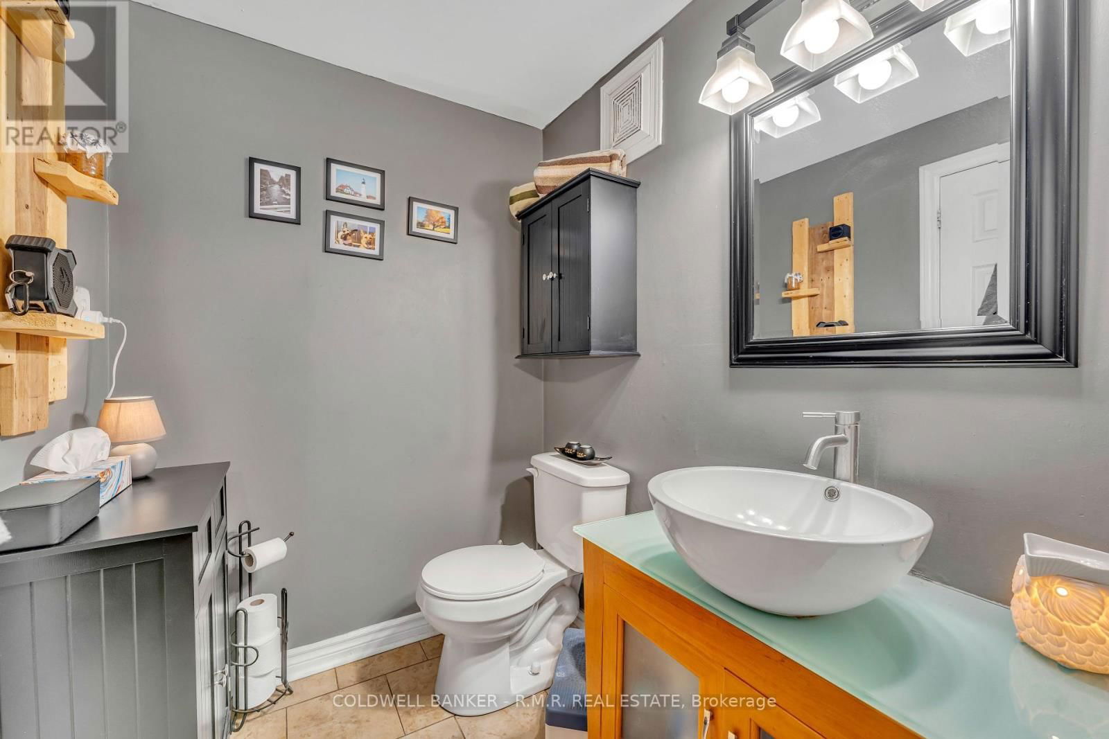 2 HEATH DRIVE Image 12