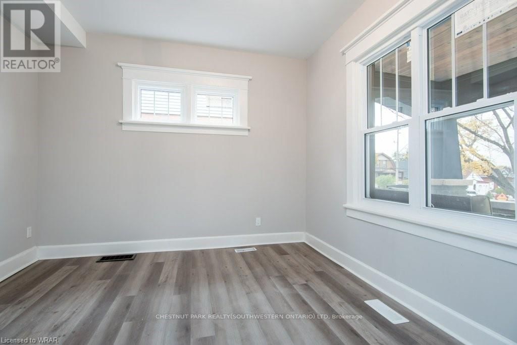 197 PALMER AVENUE Image 19