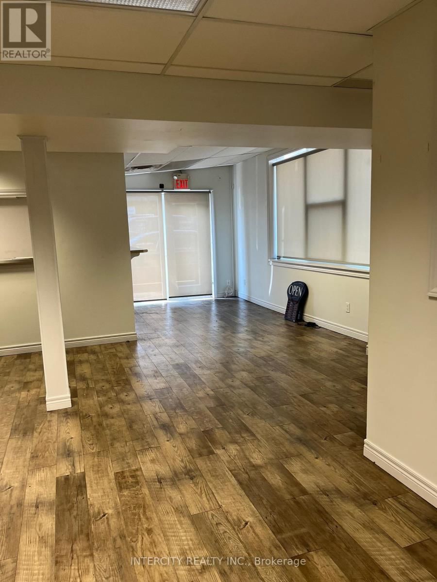 447 ELIZABETH STREET Image 16