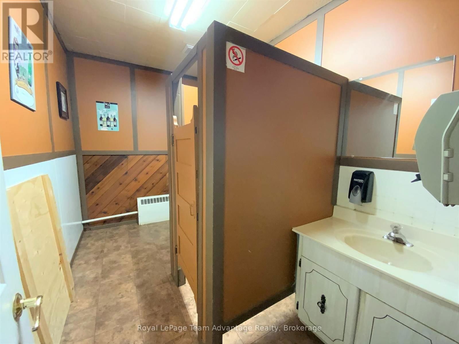 58 BOWES STREET Image 6