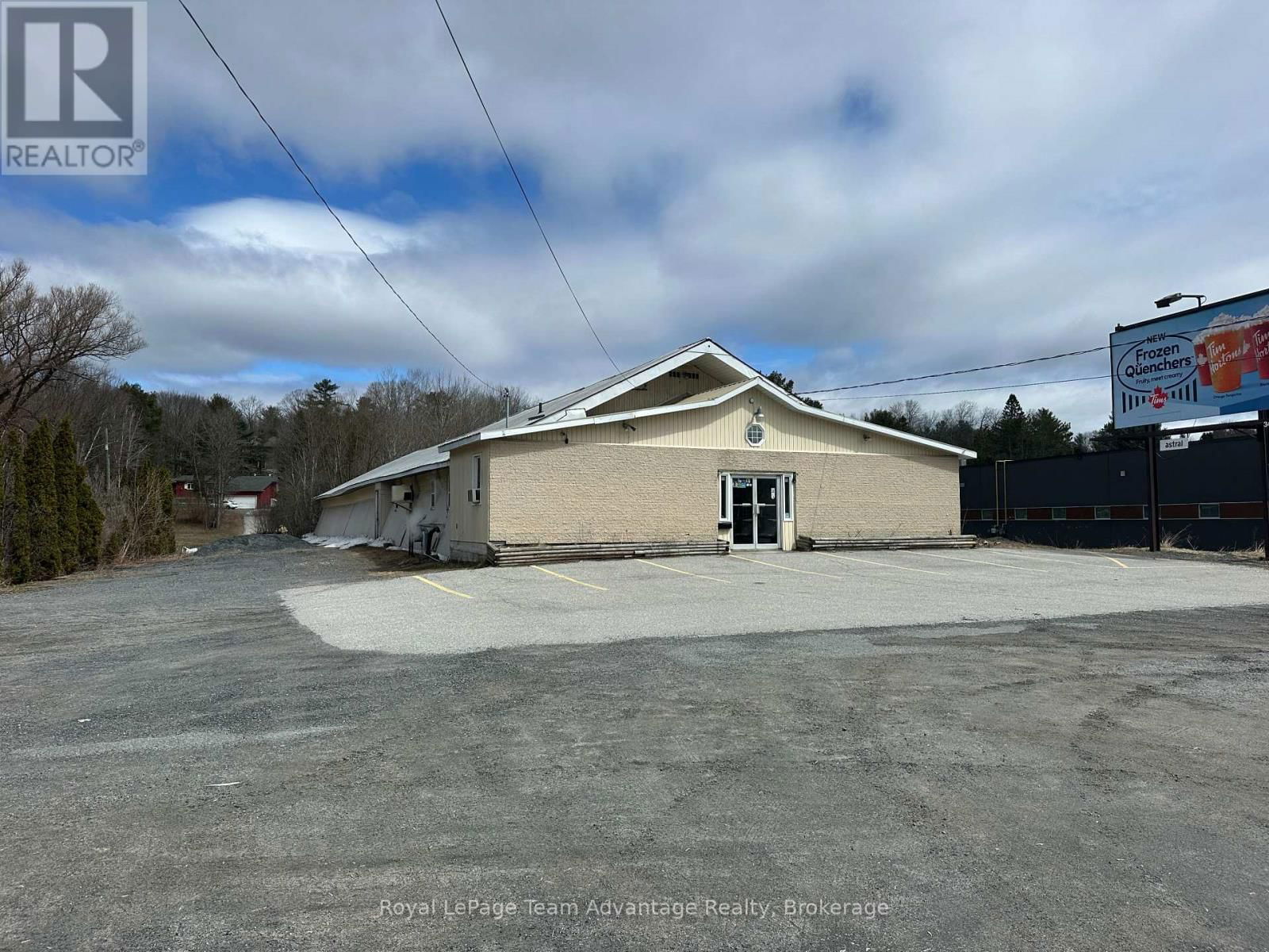 58 BOWES STREET Image 9