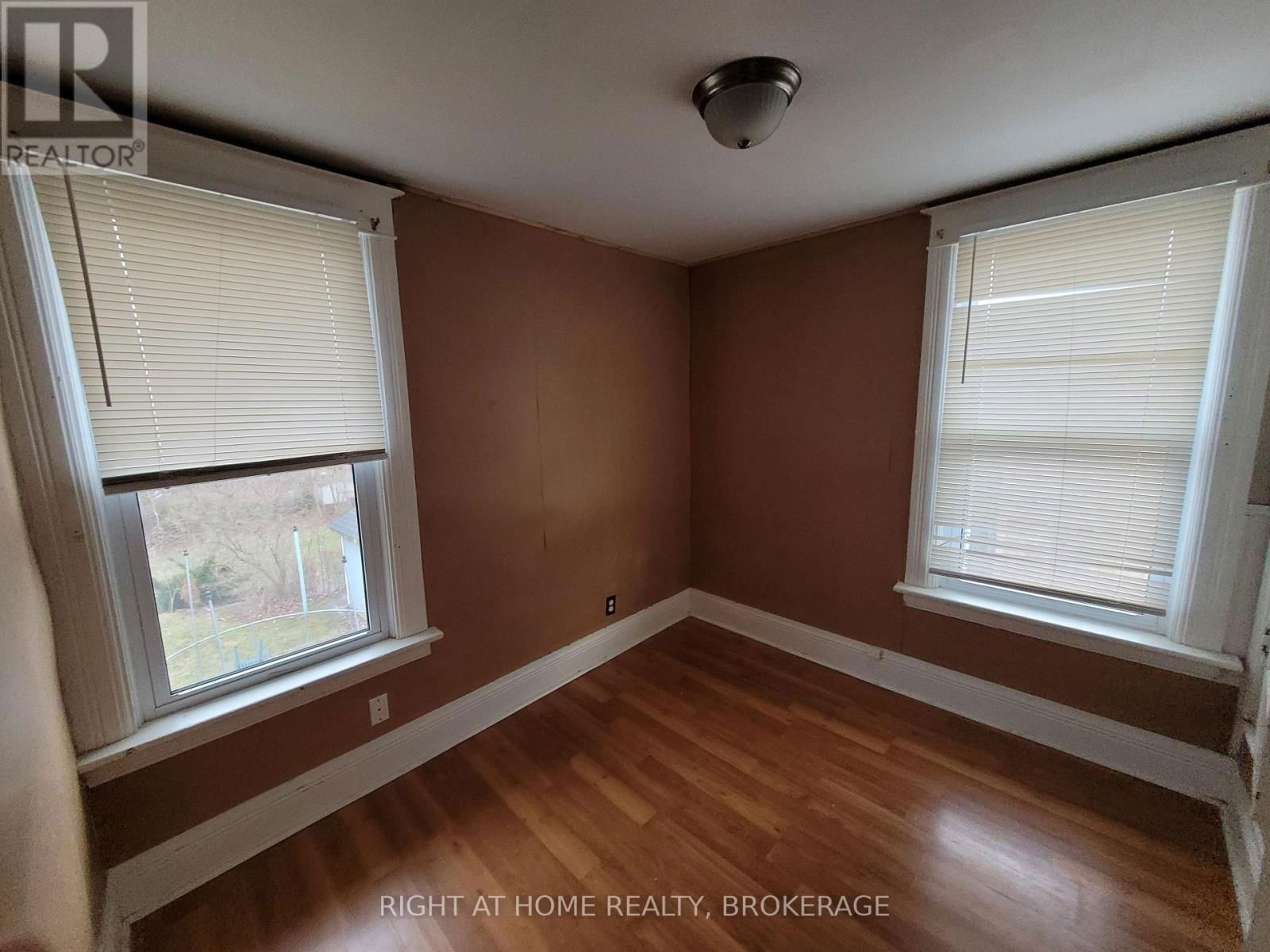 118 RIVER ROAD Image 16