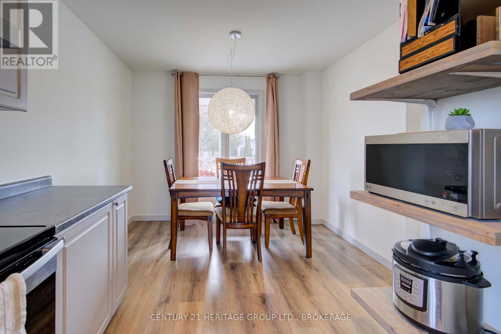 490 GRANDTRUNK AVENUE Image 14
