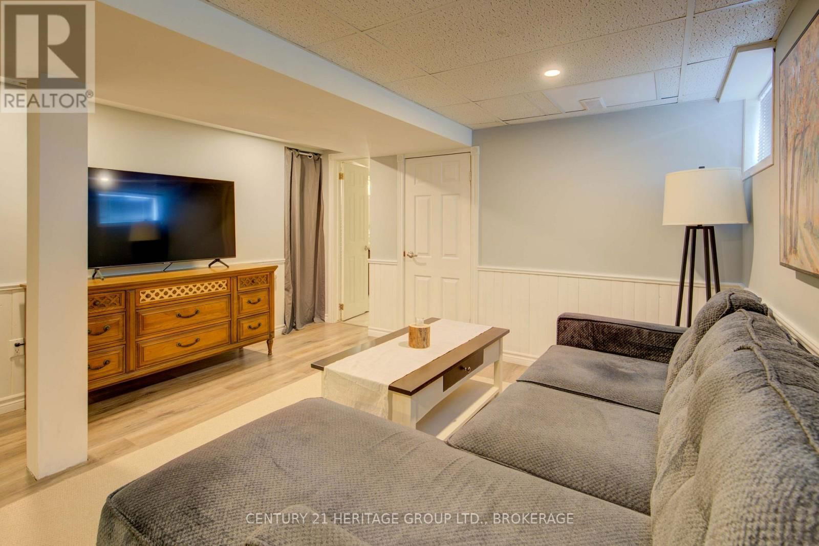 490 GRANDTRUNK AVENUE Image 30