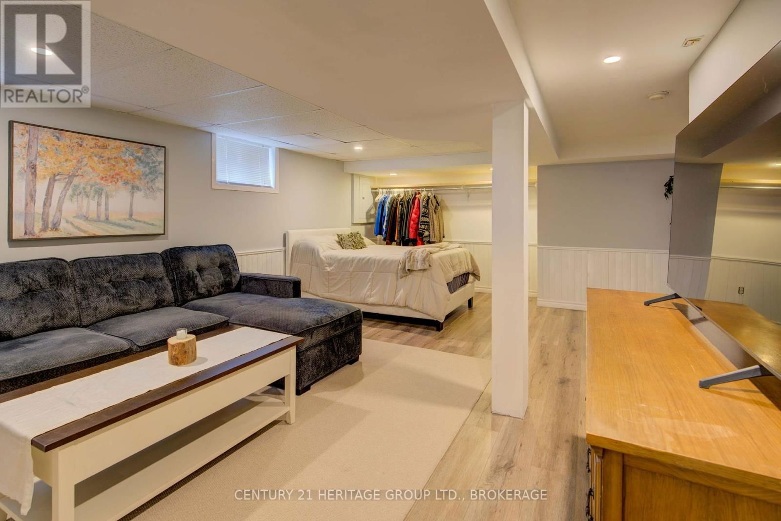 490 GRANDTRUNK AVENUE Image 31
