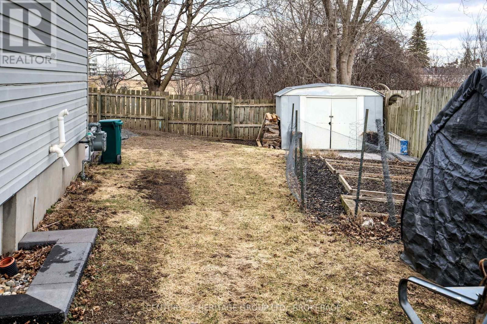 490 GRANDTRUNK AVENUE Image 35