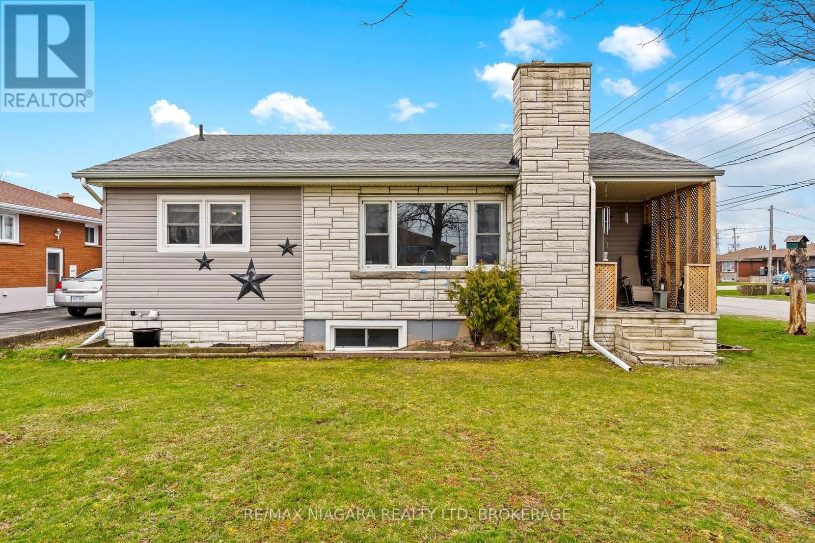 477 BELL STREET Image 1