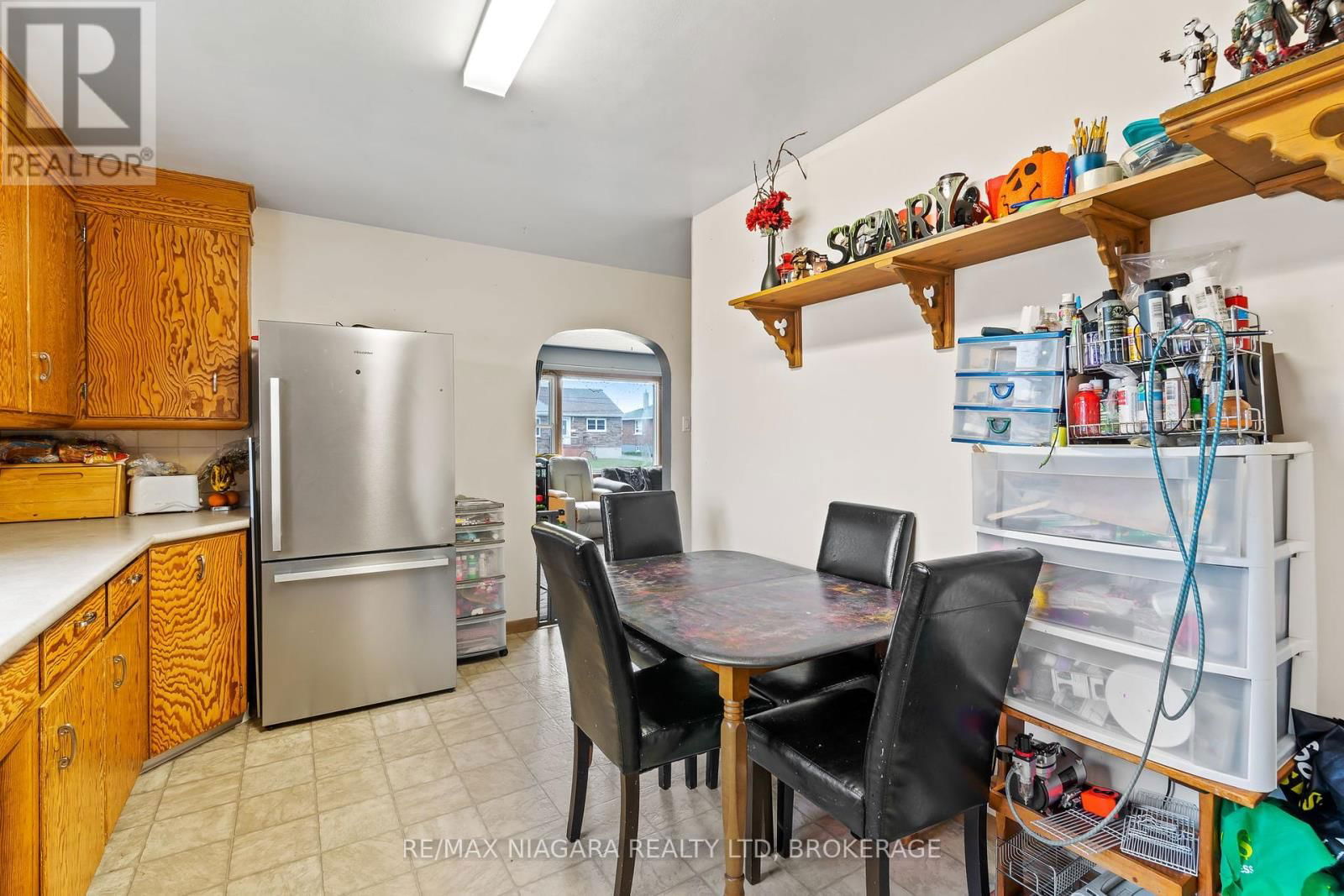 477 BELL STREET Image 13
