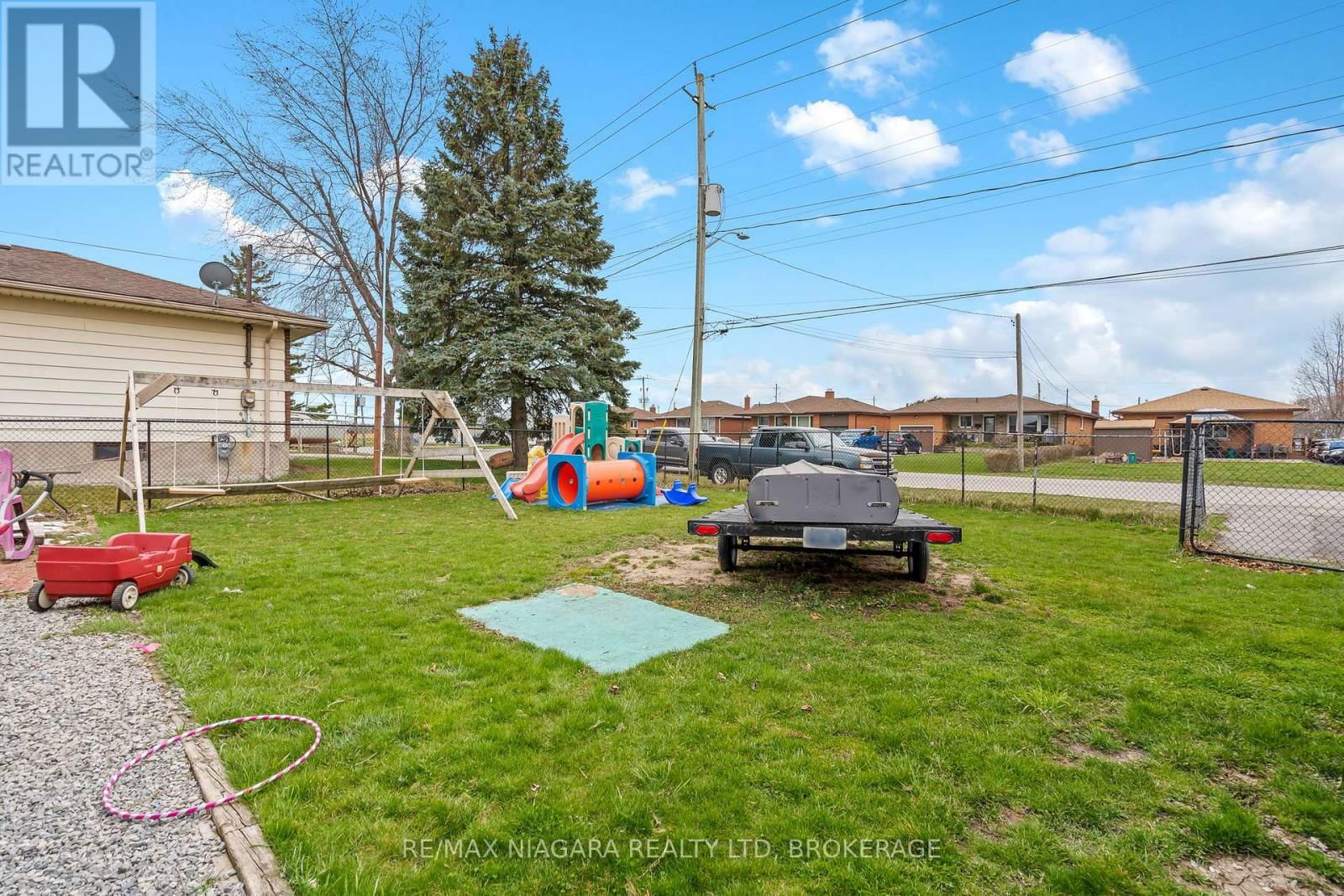 477 BELL STREET Image 28