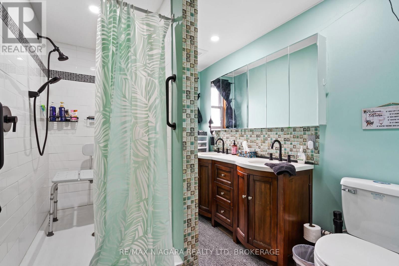 477 BELL STREET Image 36