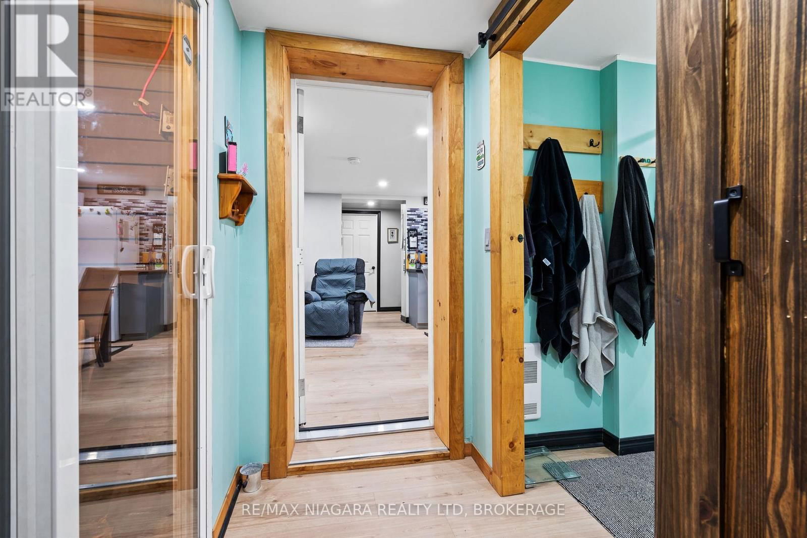 477 BELL STREET Image 41