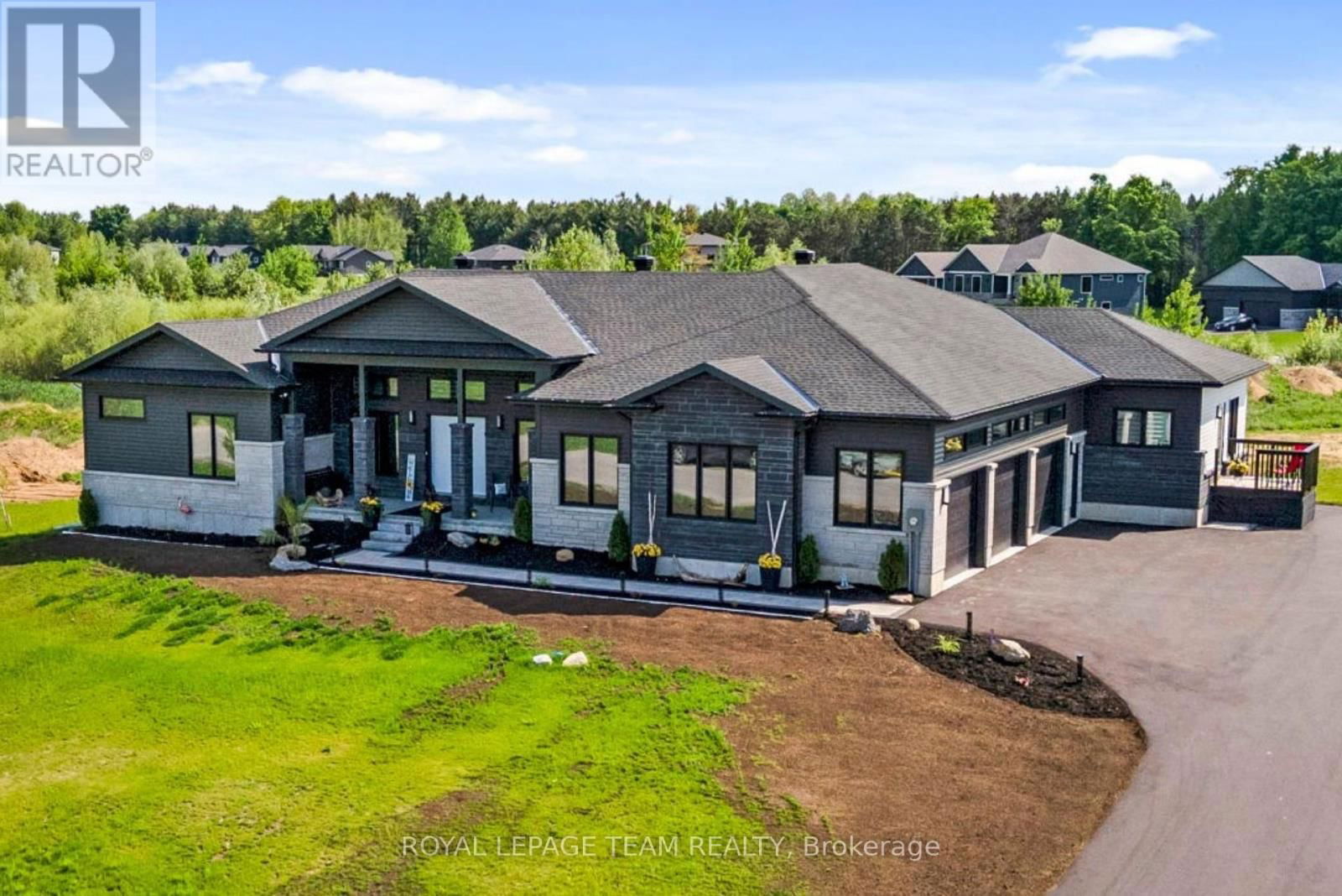 105 MAPLESTONE DRIVE Image 2
