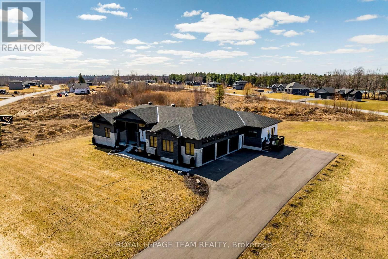 105 MAPLESTONE DRIVE Image 3