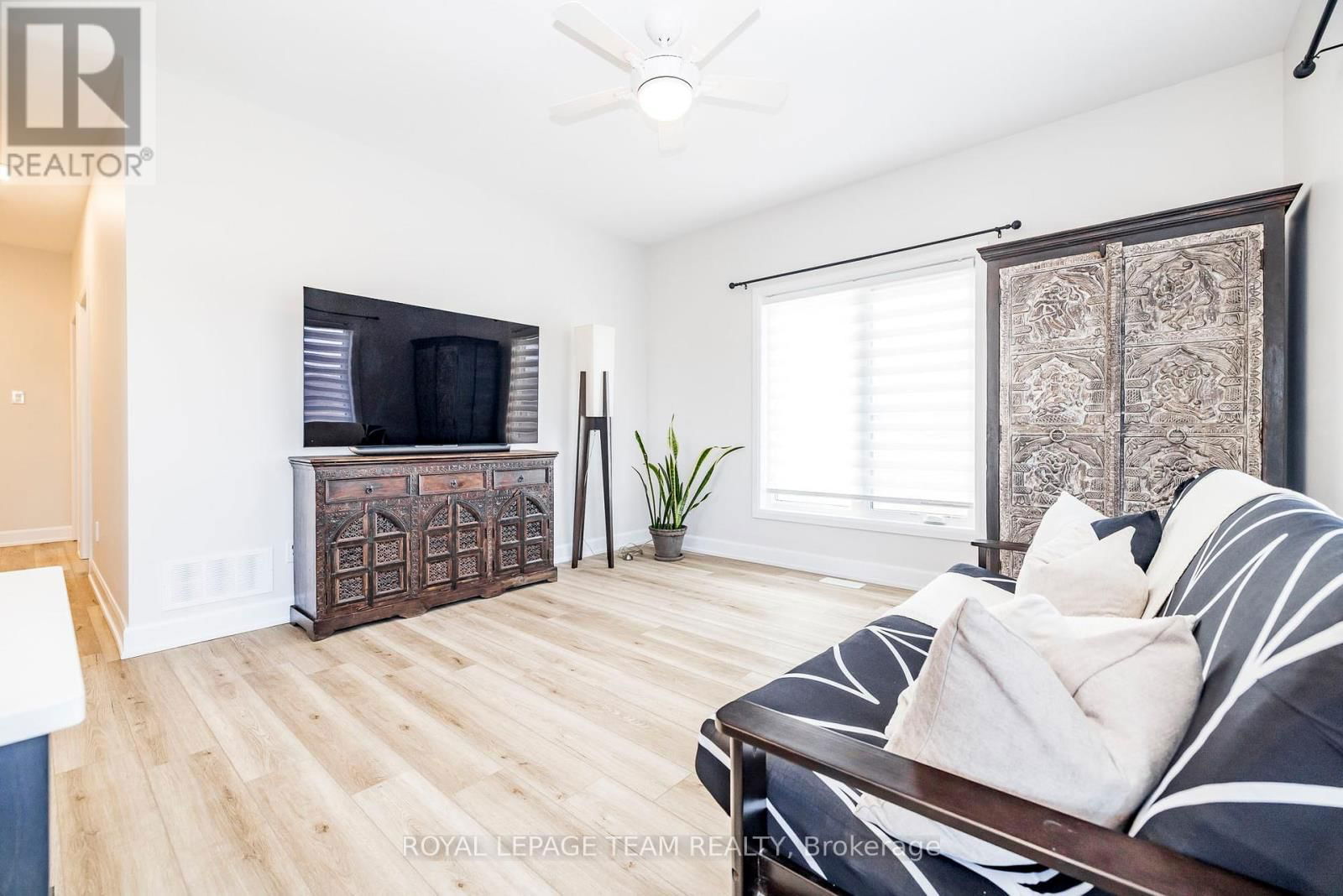 105 MAPLESTONE DRIVE Image 37