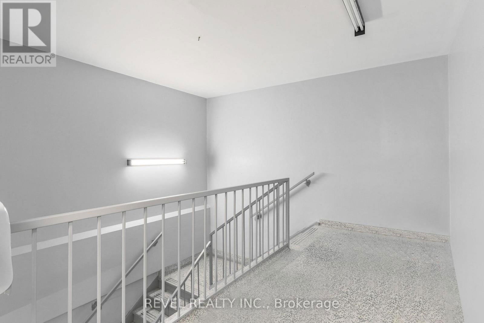 Upper 2 - 34 CAMBRIDGE STREET SOUTH Image 26