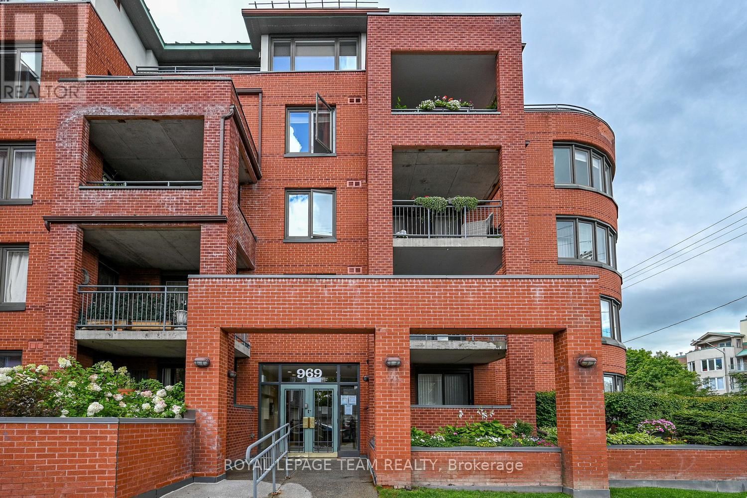 204 - 969 NORTH RIVER ROAD Image 3