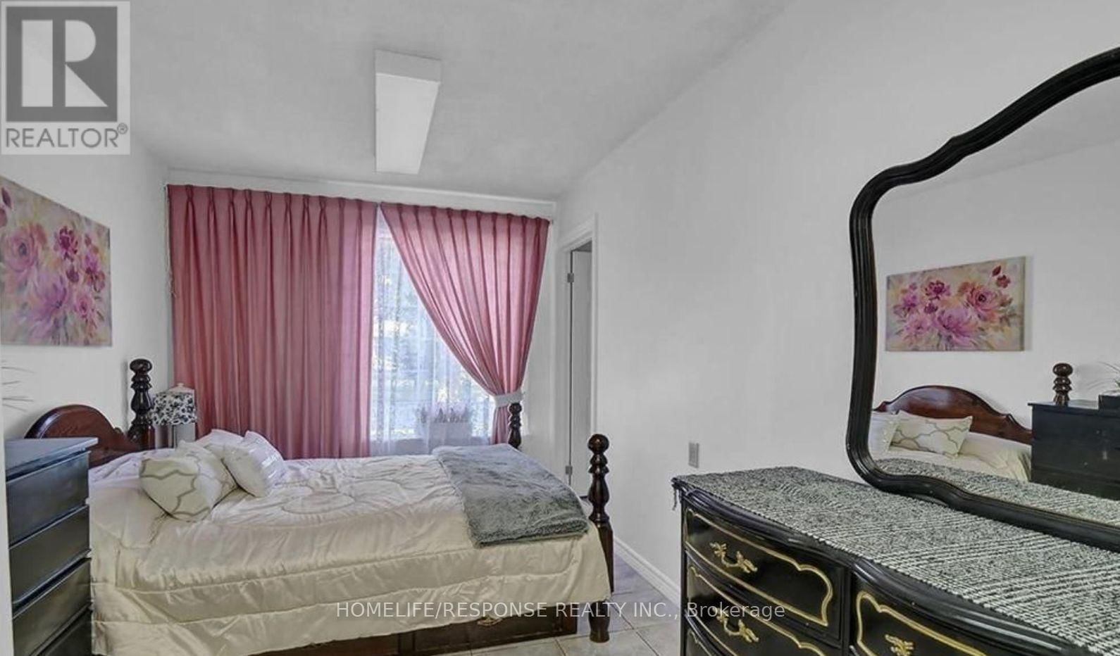 1 RENNY CRESCENT Image 10