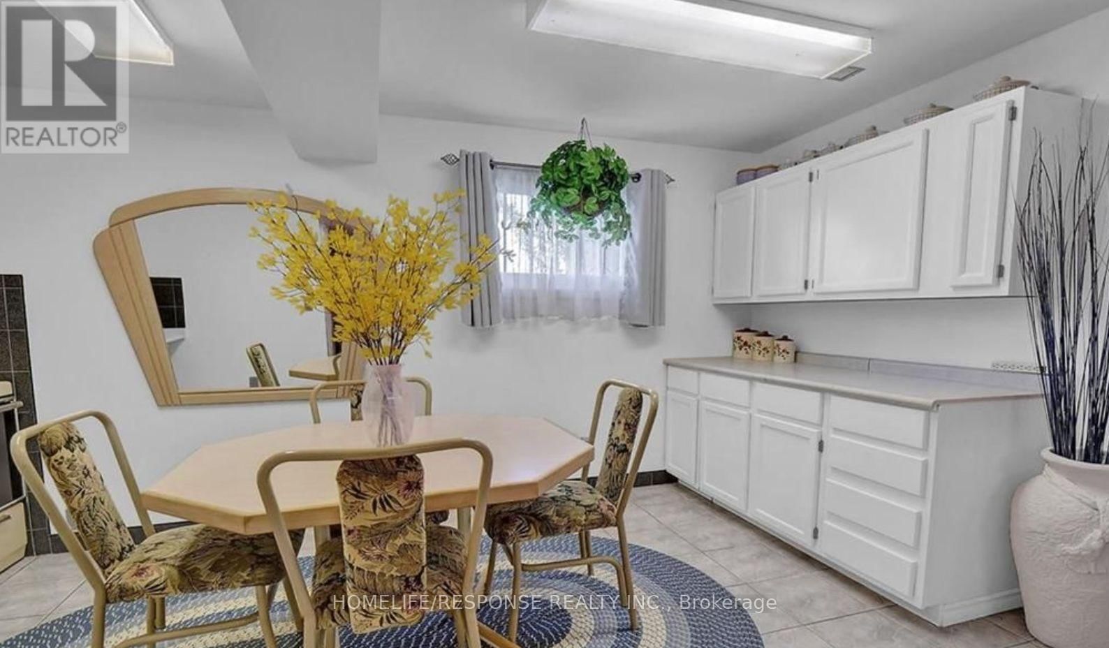 1 RENNY CRESCENT Image 16