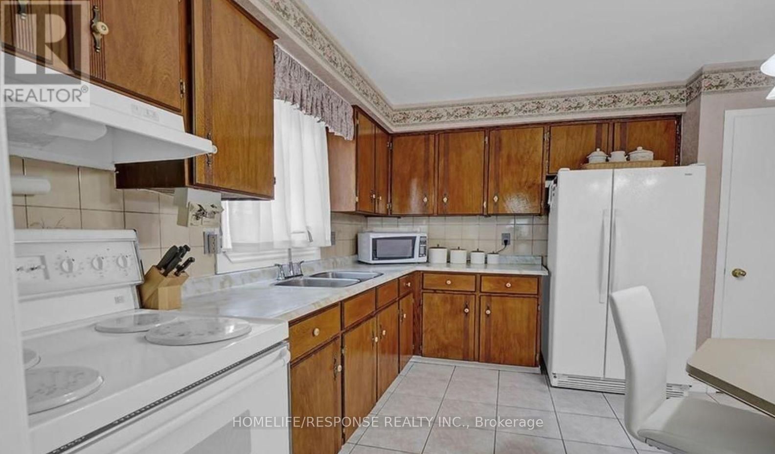 1 RENNY CRESCENT Image 6