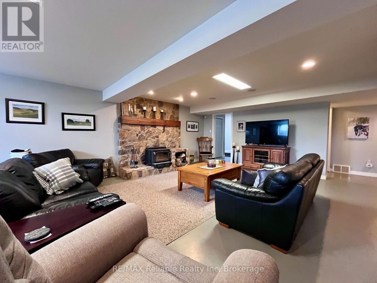 33859 GOLF COURSE ROAD Image 37