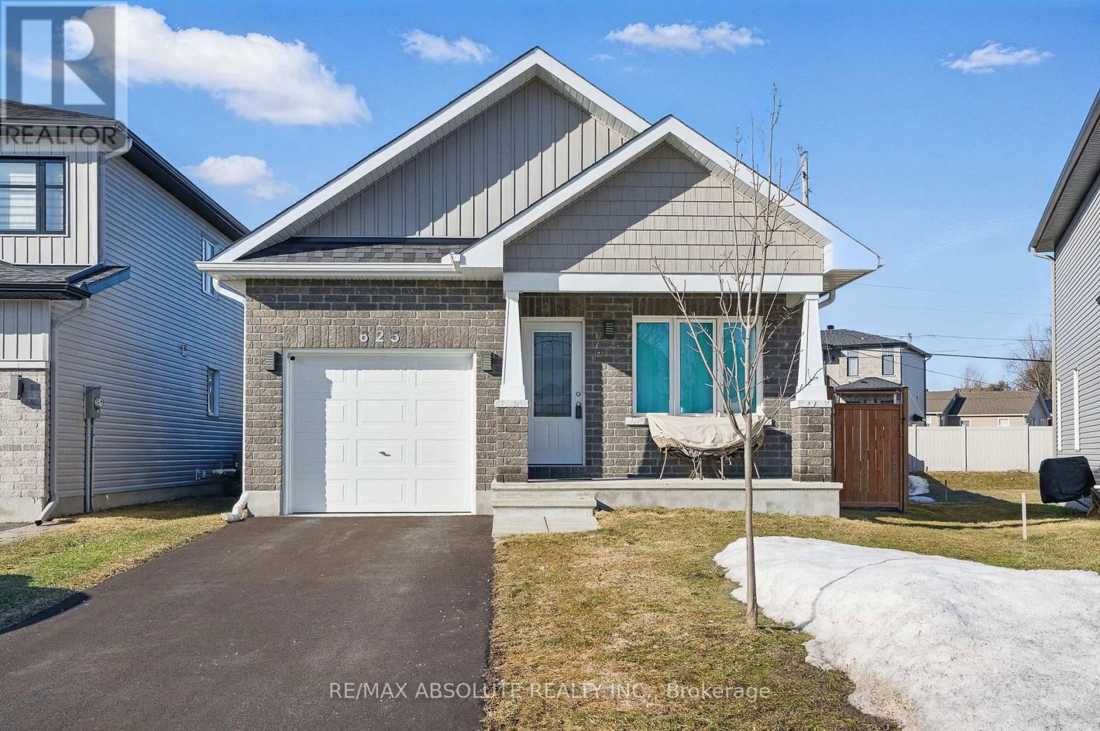 625 ROBERT STREET Image 1