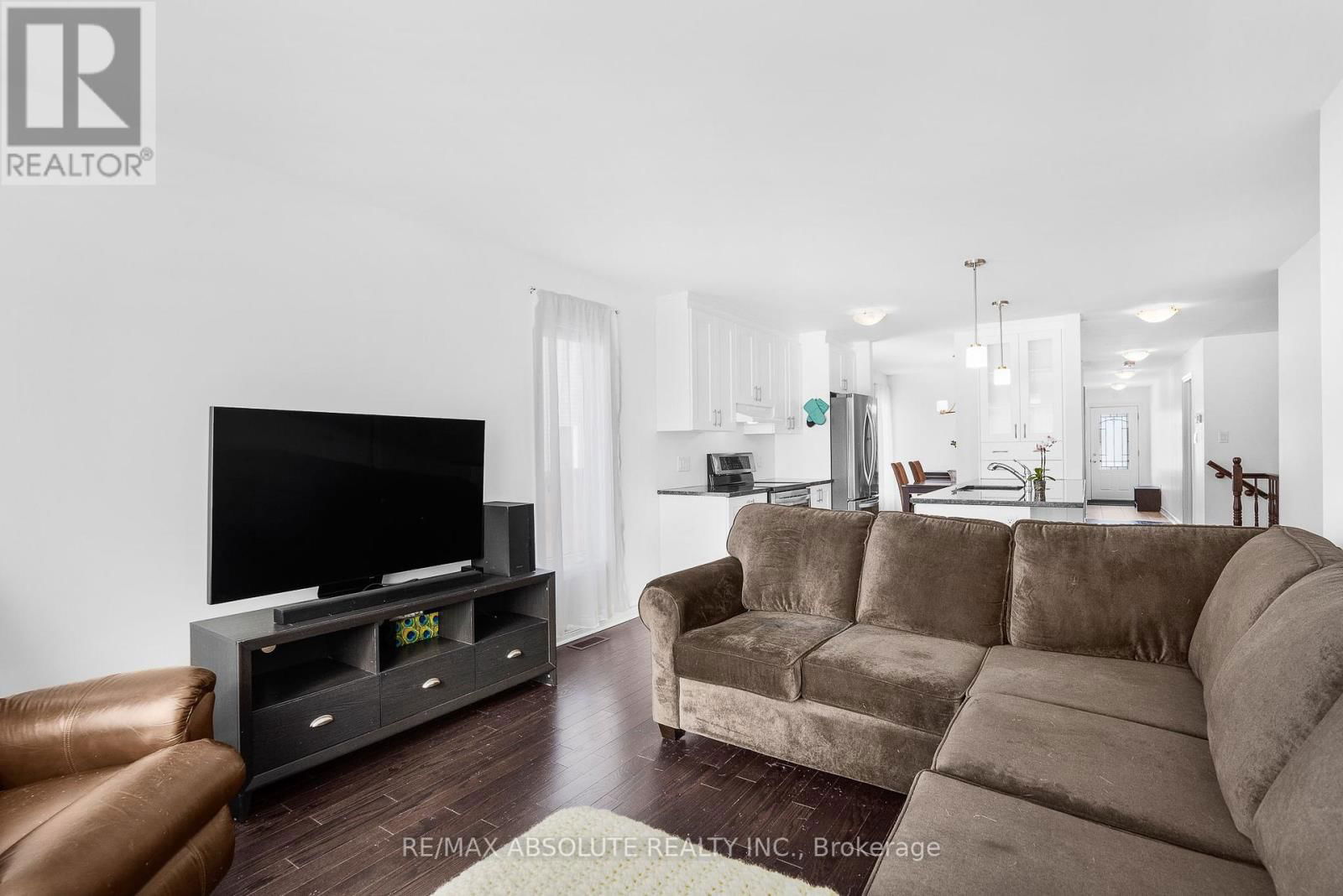 625 ROBERT STREET Image 13