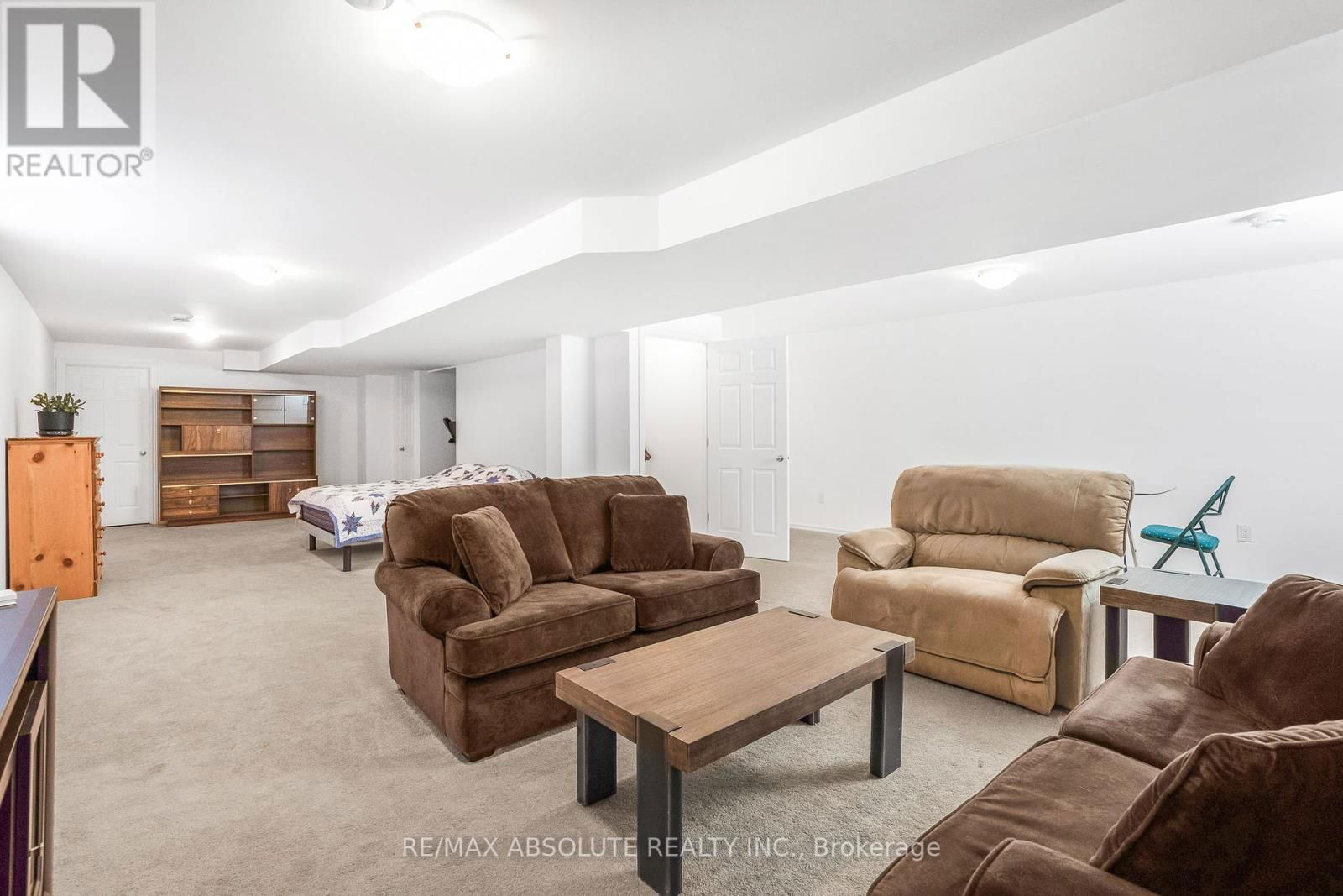 625 ROBERT STREET Image 24