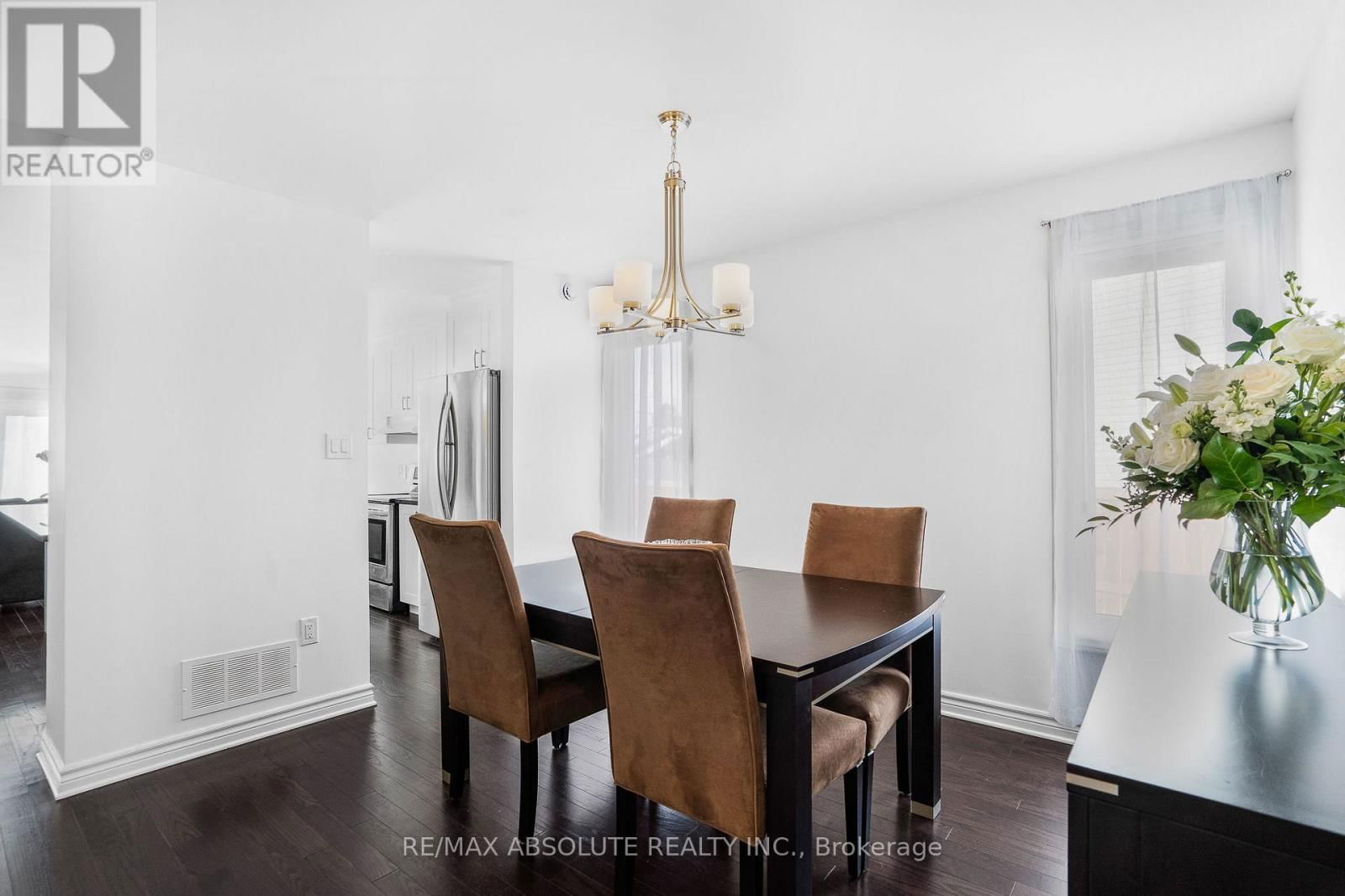 625 ROBERT STREET Image 6
