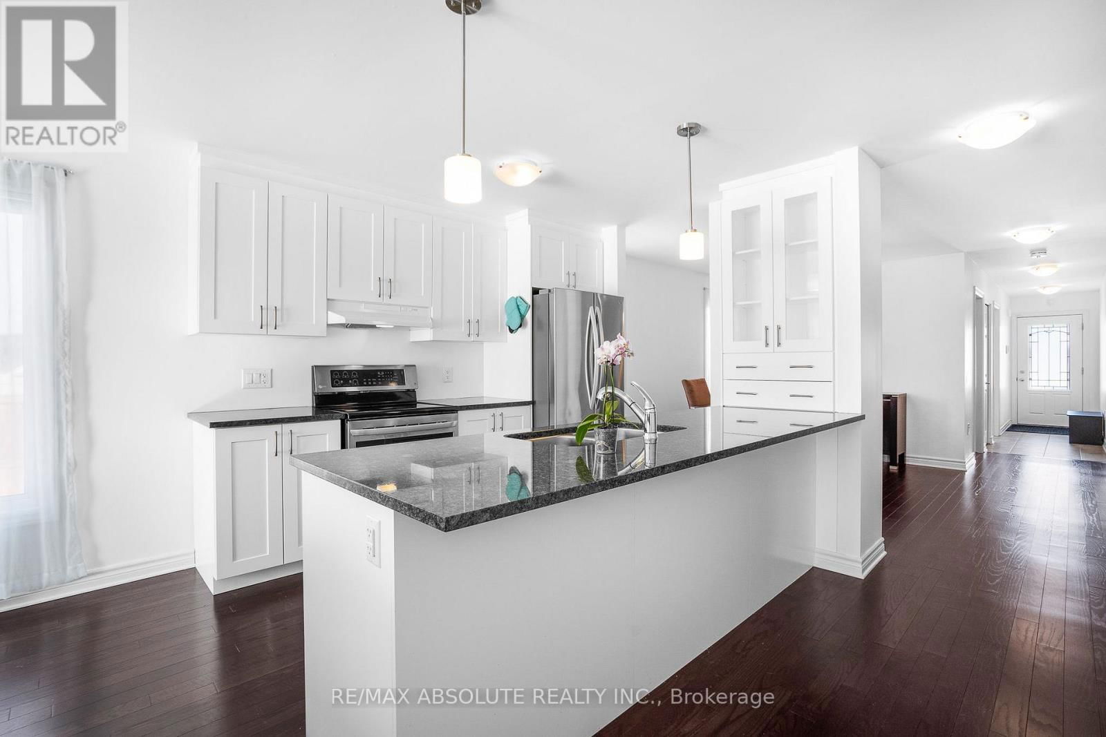 625 ROBERT STREET Image 7