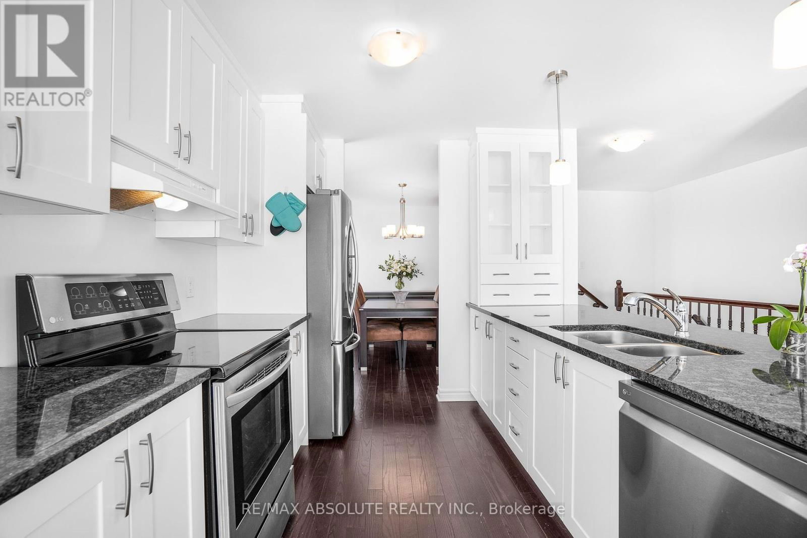 625 ROBERT STREET Image 9