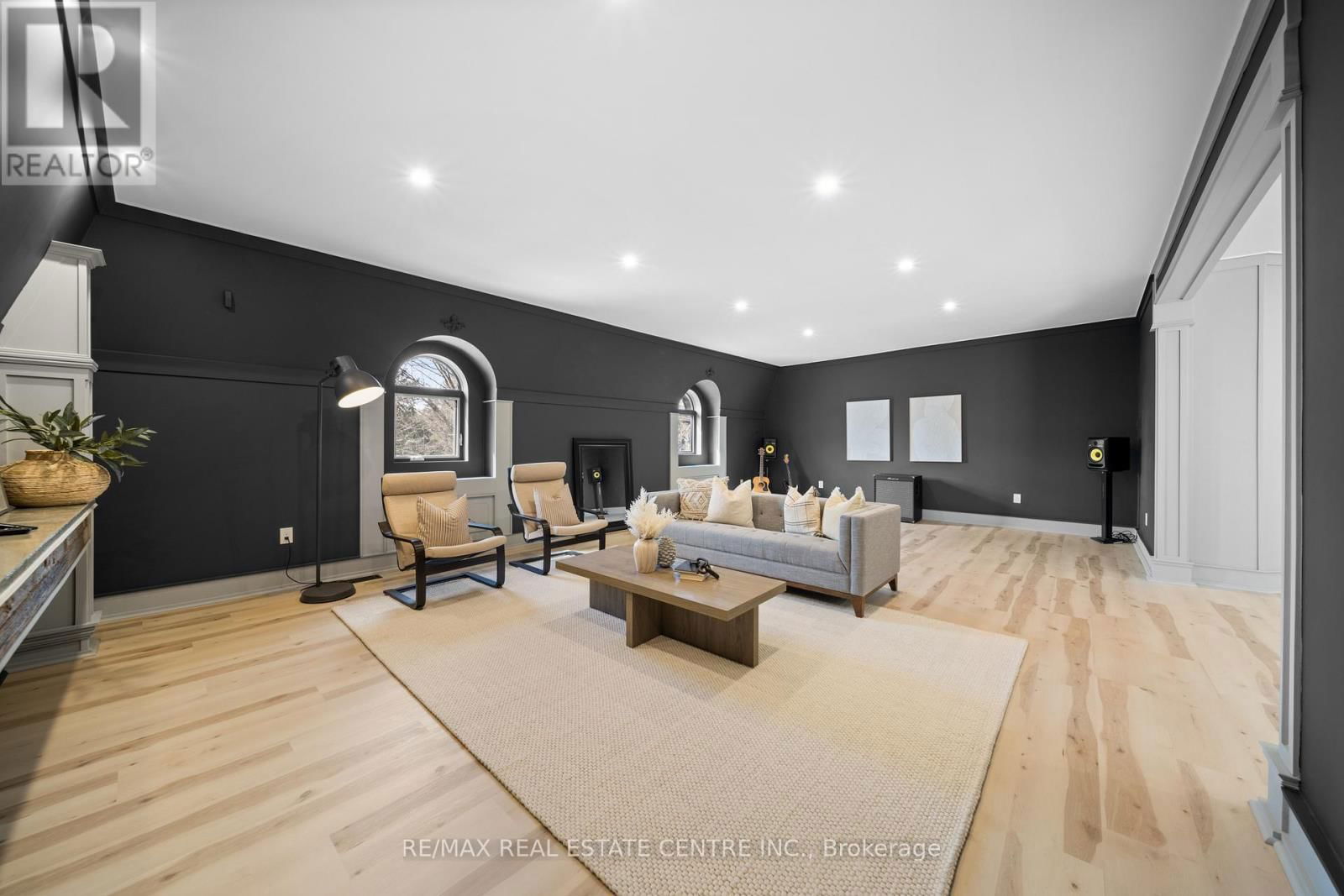 23 CAMERON DRIVE Image 37