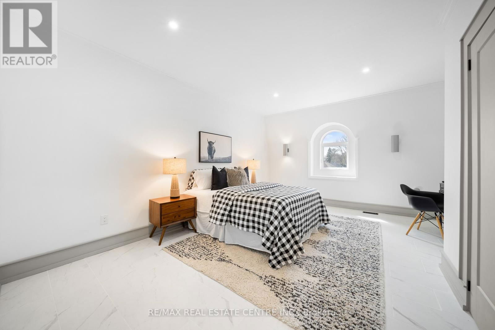 23 CAMERON DRIVE Image 38