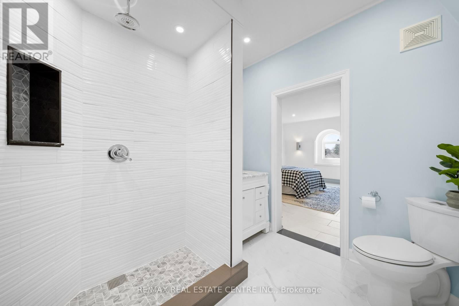 23 CAMERON DRIVE Image 39