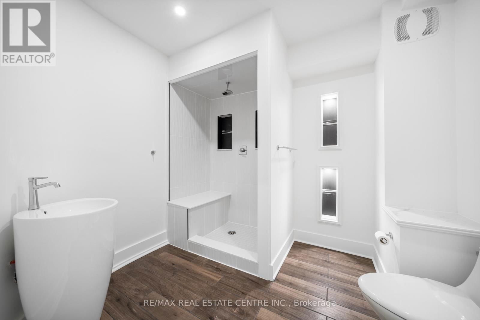 23 CAMERON DRIVE Image 45
