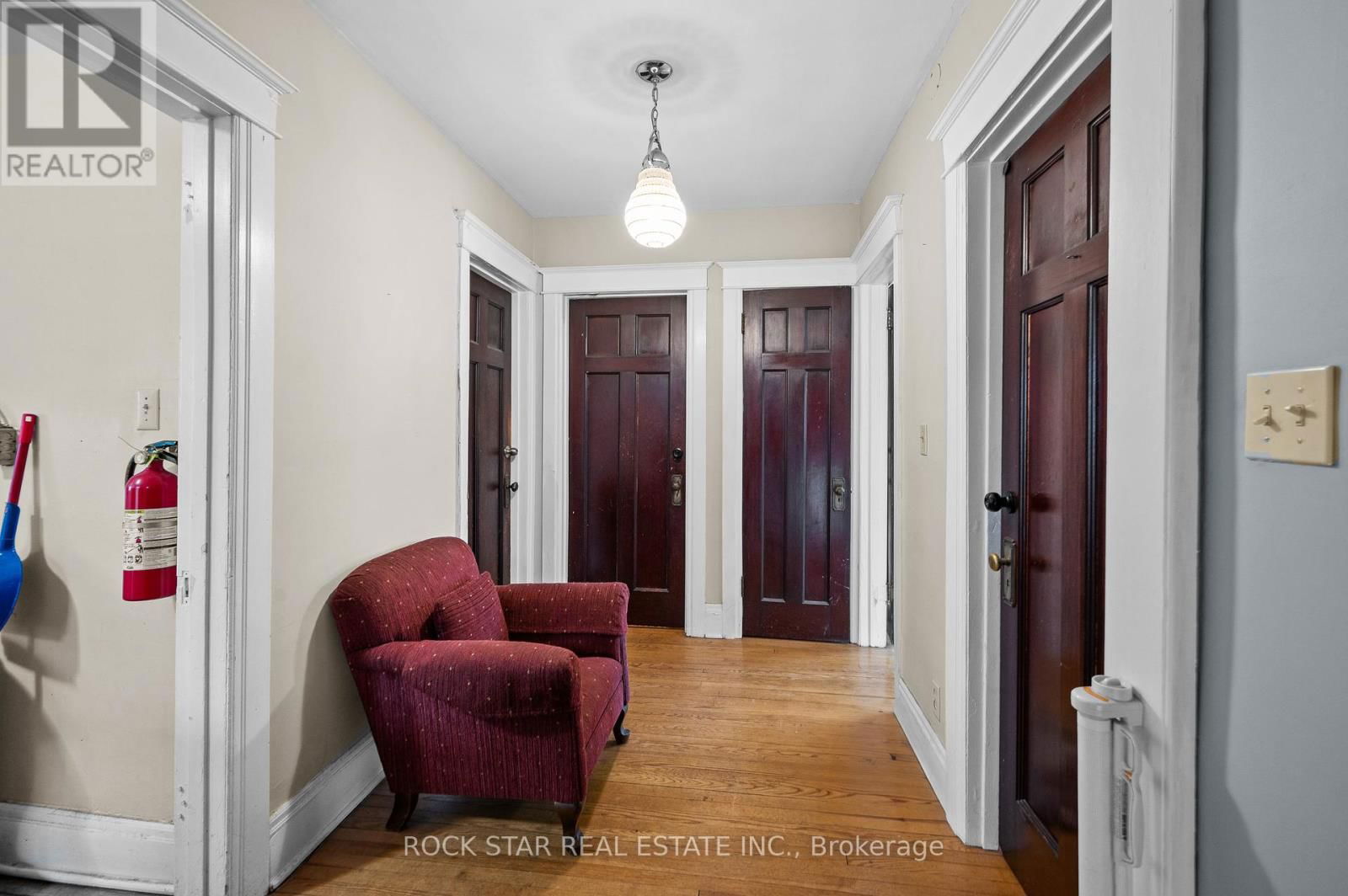 49 PROCTOR BOULEVARD Image 23