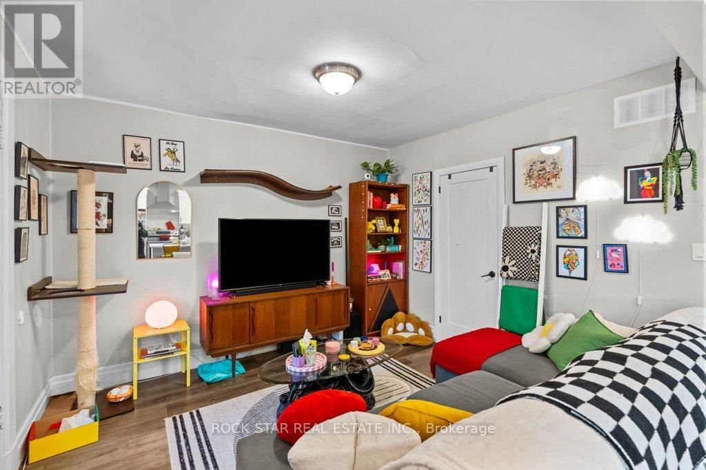 20 HOLTON AVENUE SOUTH Image 29