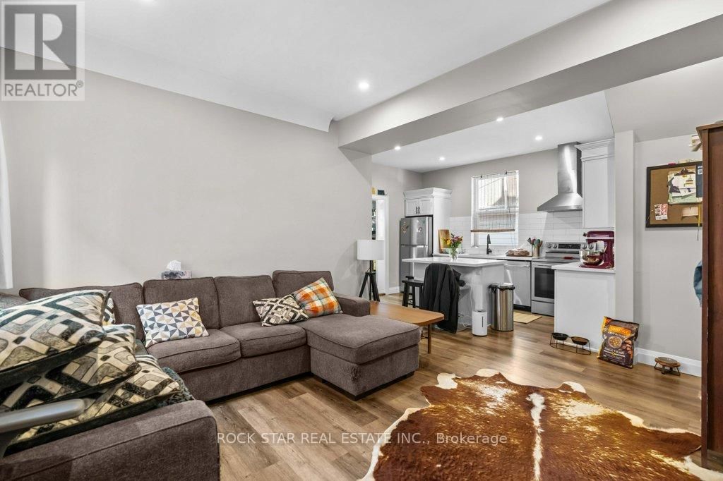 20 HOLTON AVENUE SOUTH Image 43