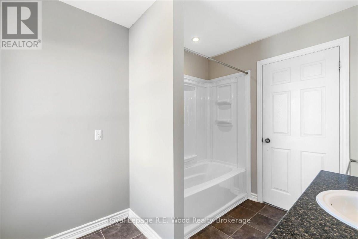 324753 NORWICH ROAD Image 33